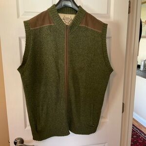 Cabela’s Outfitter Vest 2XL Olive Green Full Zip Sweater Vest Quilted Yoke